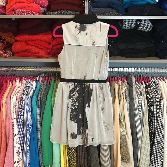 Hunter Dixon white/black abstract print mini dress size 4 - Picture 3 of 3